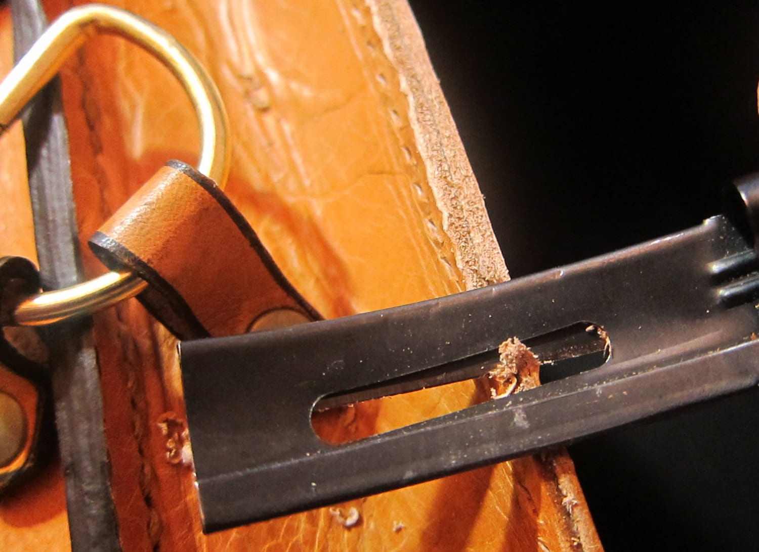 PDF Leathercraft Tutorial Caracoda Magazine Issue 3 Leather Bag Carved