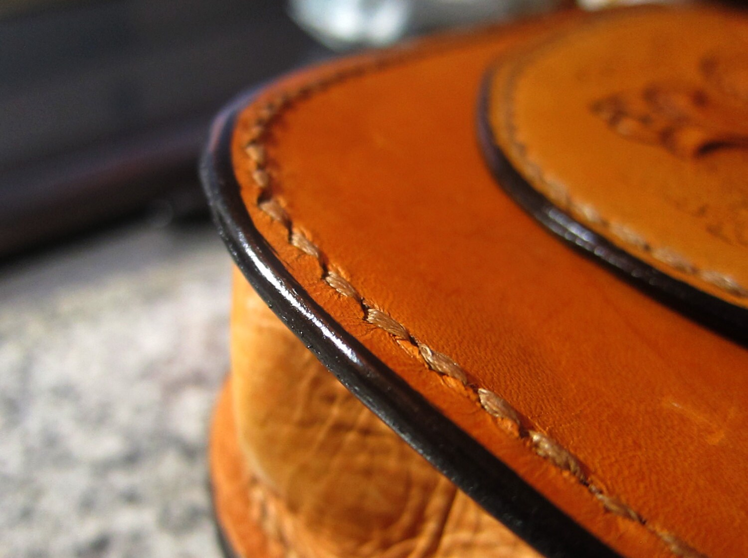 PDF Leathercraft Tutorial Caracoda Magazine Issue 3 Leather Bag Carved