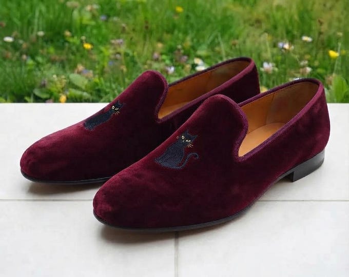 Burgundy Velvet Smoking Slippers, Black Cat Embroidered Shoes, Halloween Loafers Men, Velvet Dress Shoes, Novelty Halloween Shoe