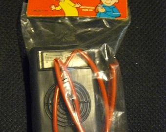 Vintage TRANSISTOR RADIO Squirt Gun Toy Rare Header Card Mistake Mint in Package