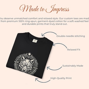 Pu&ograve; includere: T-shirt nero con un disegno geometrico di lupo all'interno di un cerchio con lune e stelle. La maglietta presenta cuciture a doppio ago, una vestibilit&agrave; rilassata ed &egrave; realizzata in modo sostenibile con una stampa di alta qualit&agrave;. Il testo sull'immagine recita "Made to Impress".
