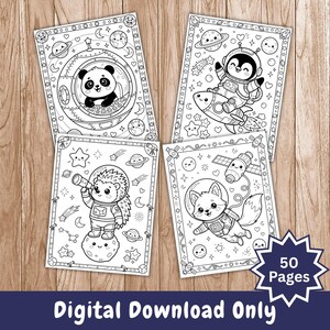 K&ouml;nnte beinhalten: Vier Schwarz-Wei&szlig;-Malvorlagen mit Weltraum-Illustrationen eines Pandas, Pinguins, Igels und Fuchses. Jedes Bild hat einen dekorativen Rahmen mit Sternen, Planeten und Monden. Der Text "50 Seiten" und "Digital Download Only" sind ebenfalls sichtbar.