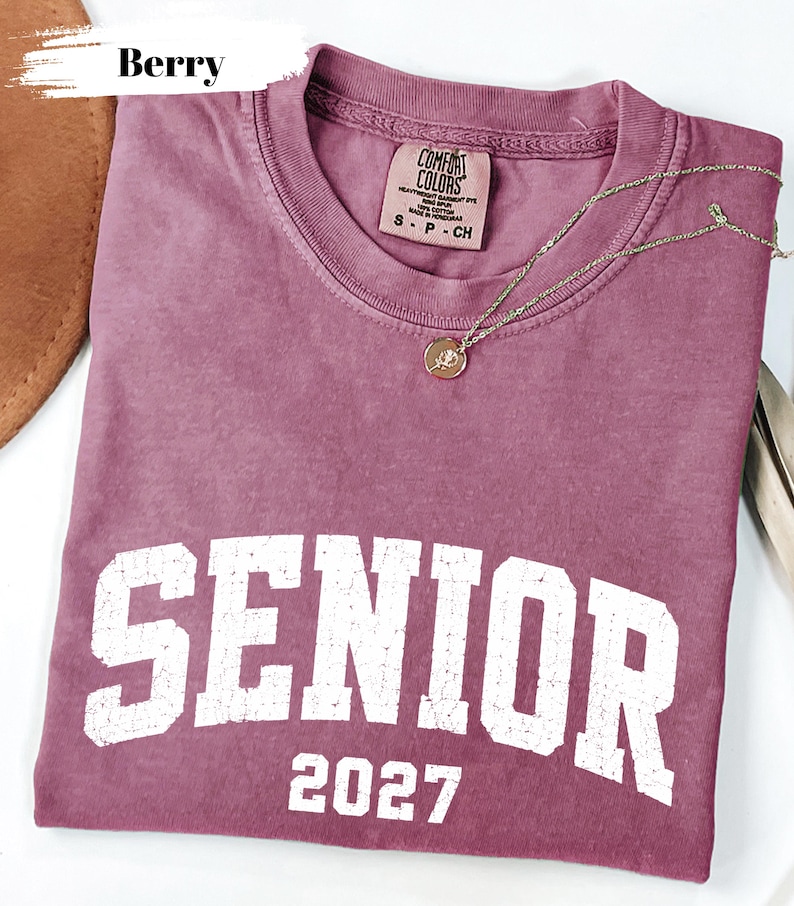 Comfort Colors Senior 2027 Shirt High School Graduation Shirt, College Senior Gift, End of School Shirt, Class of 2027 Shirt, Class 2027 Tee imagem 5