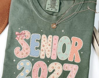 Coquette Lace Graduation Senior 2027 T-Shirt, Preppy Class of 2027 Tee, Graduate 2027 Shirt, High School Senior Girl Outfit Gift Tee for Her