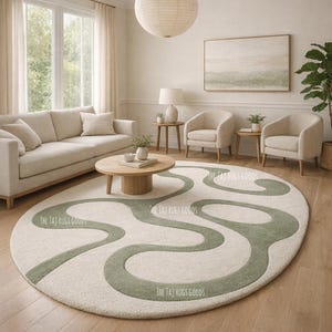 Könnte beinhalten: Ein cremefarbener, ovaler Teppich mit einem wellenförmigen, olivgrünen Design. Der Teppich befindet sich in einem Wohnzimmer mit Sofa, Stühlen und einem Couchtisch. Der Text "THE TAJ RUGS GOODS" ist auf dem Teppich aufgedruckt.