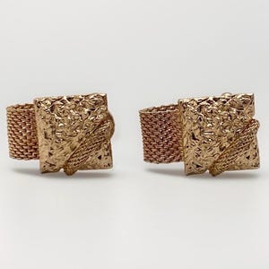 Vintage 1970s Mesh Wrap Cufflinks Gold Tone Textured Square Modernist Mens Formal Wedding Jewelry