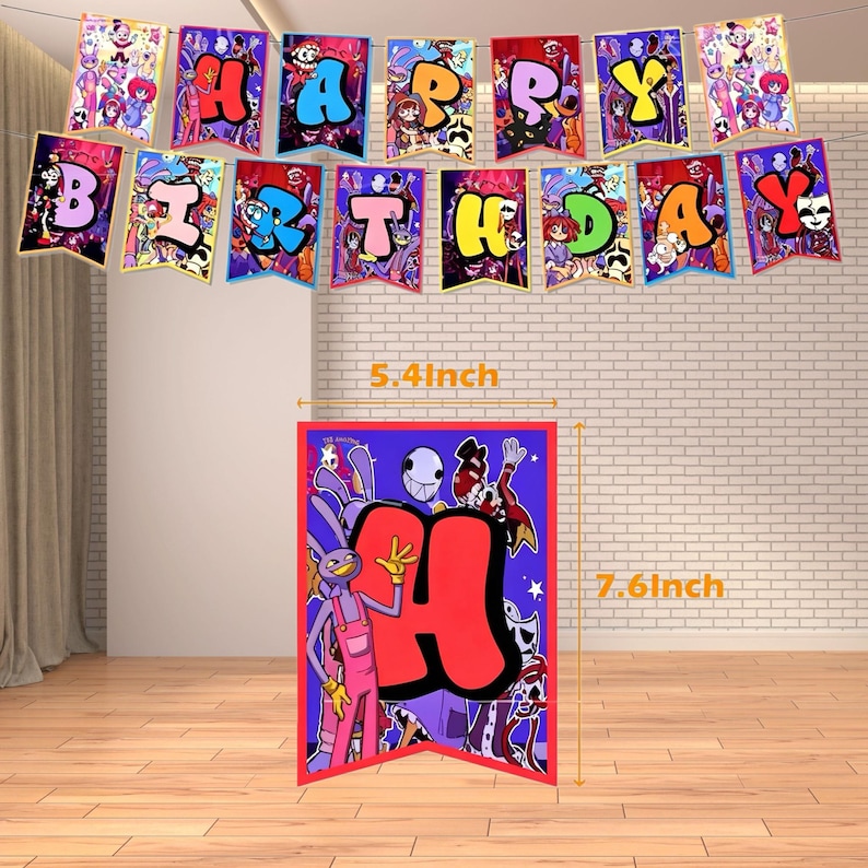 Op de afbeelding: Een kleurrijke verjaardagsbanner met de woorden "HAPPY BIRTHDAY" weergegeven op individuele vlaggetjes. De banner toont cartoonfiguren en de lettervlaggetjes zijn 13,7 cm breed en 19,3 cm hoog.