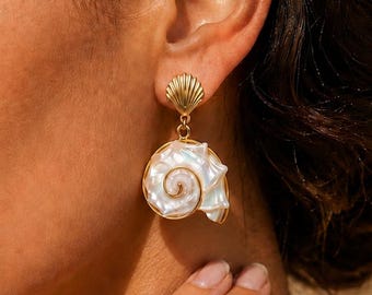 Orecchini pendenti boho bianchi a forma di conchiglia, impermeabili, squisiti, gioielli estivi per tutti i giorni, da sposa, a tema oceano, regali per lei