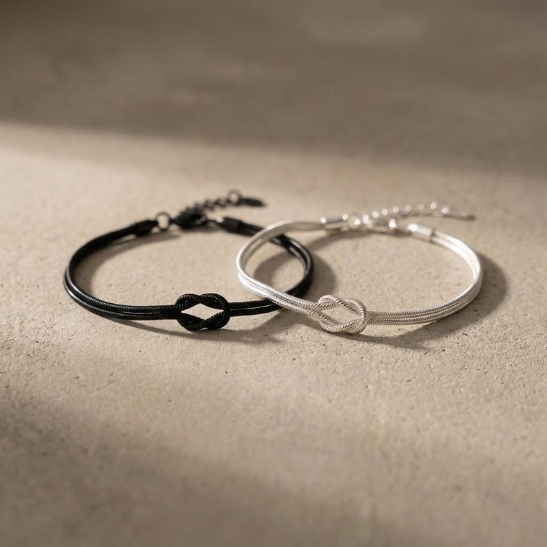 Braccialetto con nodo d'amore per San Valentino per coppie, regalo coordinato per lei e lui, gioielli significativi per celebrare l'amore e la connessione immagine 8