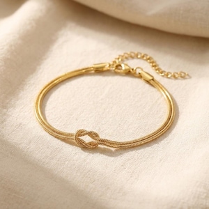 Braccialetto con nodo d'amore per San Valentino per coppie, regalo coordinato per lei e lui, gioielli significativi per celebrare l'amore e la connessione immagine 4