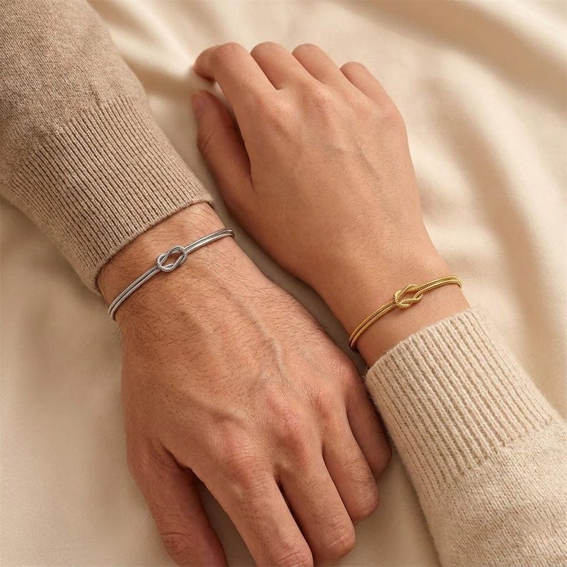 Braccialetto con nodo d'amore per San Valentino per coppie, regalo coordinato per lei e lui, gioielli significativi per celebrare l'amore e la connessione immagine 3