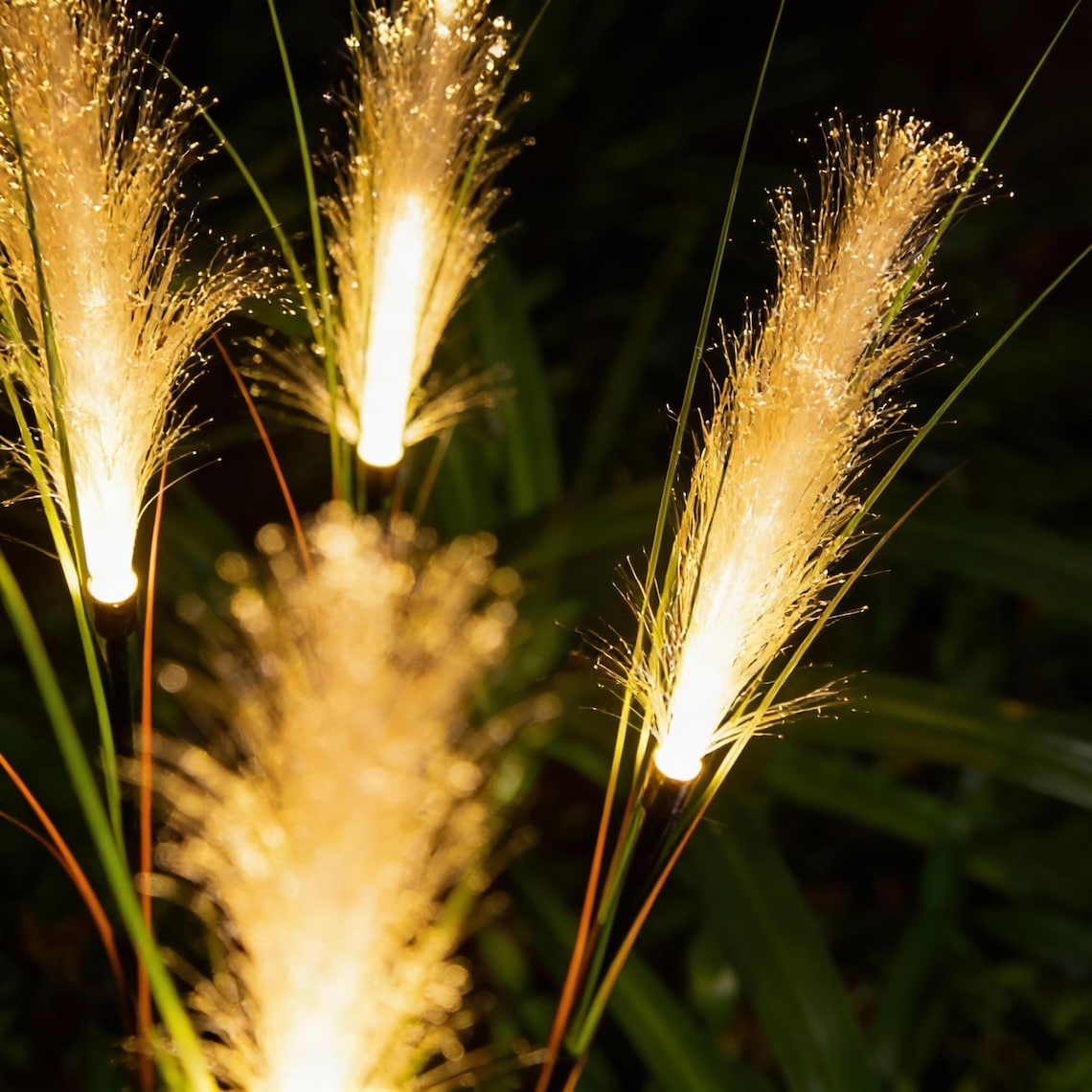 Solar Garden Reed Lights, Outdoor Waterproof Pathway Lighting, Warm ...