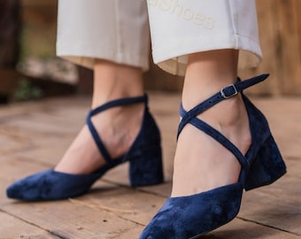 Zapatos de boda de tacón bajo de terciopelo negro para mujer