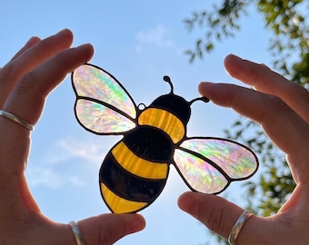 Honey Bee Stained Glass Template, Beginner Glass Pattern PDF, SVG Cut File, Printable Suncatcher
