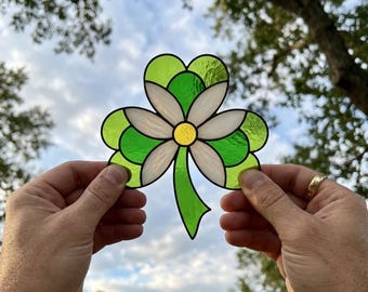 Four Leaf Clover Stained Glass Pattern DIY Suncatcher Lucky Charm Window Decor