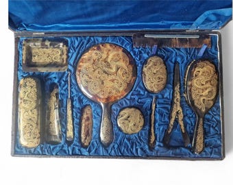 Juego de tocador y sanitario antiguo de Hong Kong, China, Art Nouveau, juego de tocador vintage ca. 1920-1930, imitación de carey, celuloide, entre Art Déco y Art Nouveau.