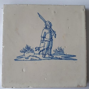 Piastrella di Delft della fine del XVII secolo, raffigurante un cacciatore con un cane; antica piastrella olandese Delft Blue del XVII secolo, da collezione, paraschizzi, camino
