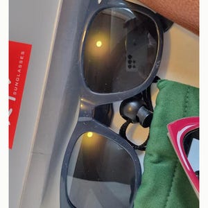 Colección de gafas de sol Ray-Ban, modelos icónicos Pilot y Wayfarer, artículos de colección vintage de Ray-Ban. imagen 7