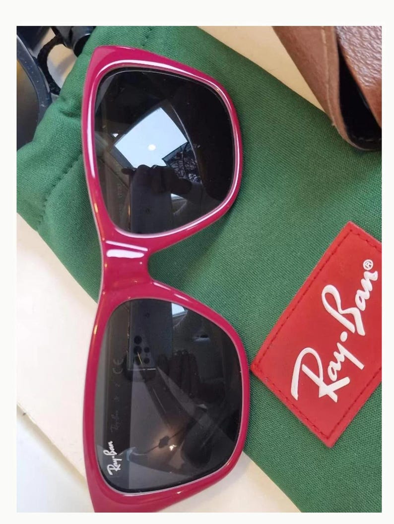 Colección de gafas de sol Ray-Ban, modelos icónicos Pilot y Wayfarer, artículos de colección vintage de Ray-Ban. imagen 8