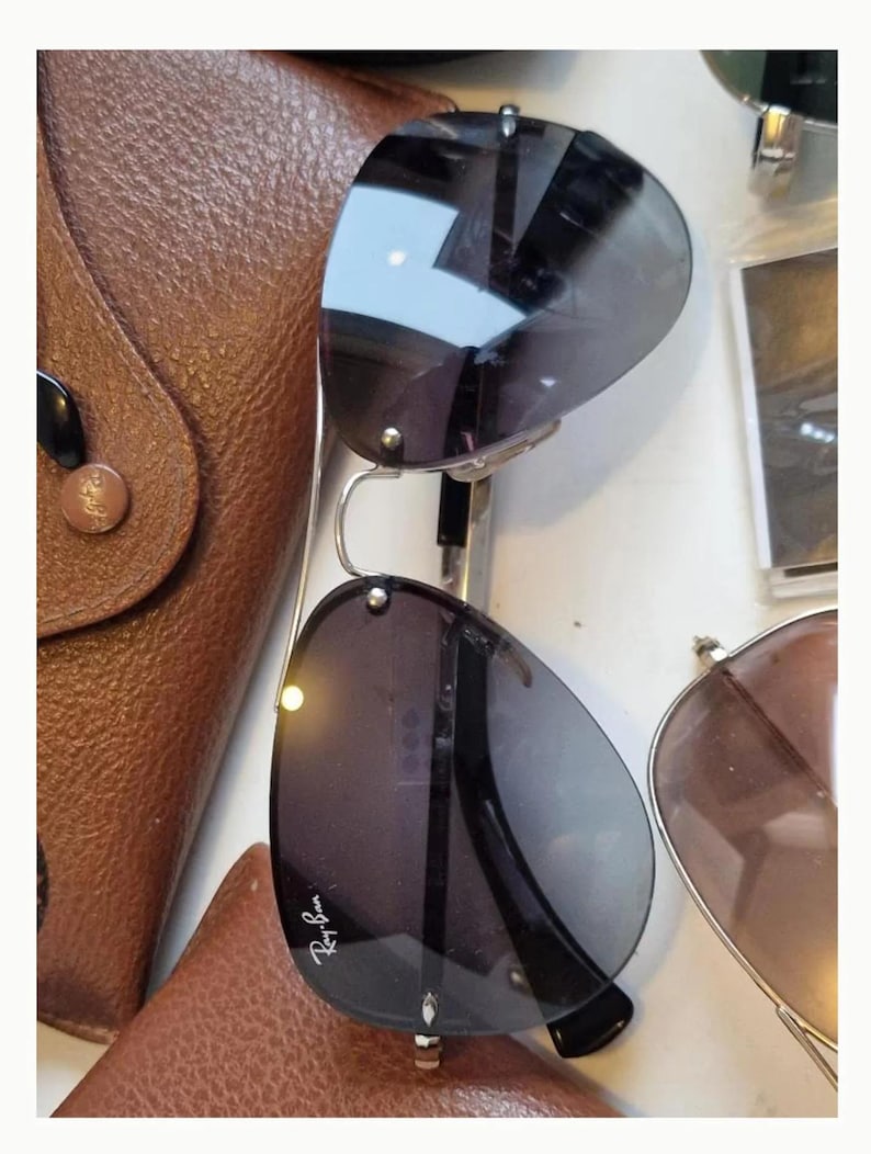 Colección de gafas de sol Ray-Ban, modelos icónicos Pilot y Wayfarer, artículos de colección vintage de Ray-Ban. imagen 2