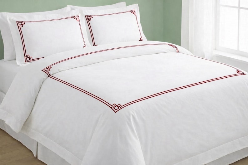 Luxury Embroidered Border Duvet Cover Set – 400 TC Cotton Sateen ...