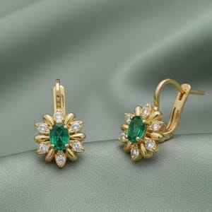 Vintage Oval Smaragd 14K Gelbgold & Silber Ohrringe für sie in handgefertigtem Damenschmuck