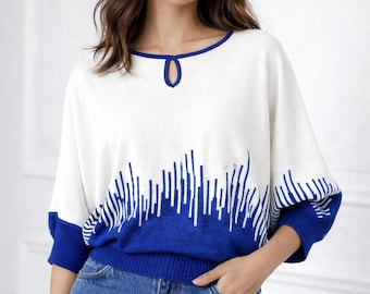 Vintage Batwing Sweater Blue & White – Retro 80s Dolman Sleeve Knit Top – Graphic Oversized Vintage Sweater – Boho Retro Pullover
