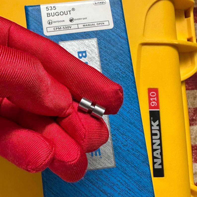 Thumb Stud For Benchmade Knives DOUBLE BARREL Bugout, Osborne, Griptilian, & More Bild 1