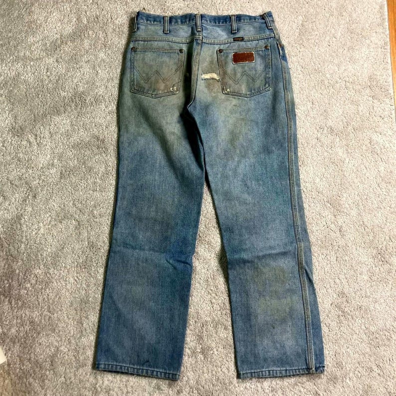 VTG 70s Wrangler Jeans Mud Faded Distressed Mens 34x32 (fit 32x29) Made In USA image 2