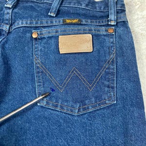 Vintage Wrangler Jeans Mens Fits 33x34 Straight Leg Dark Wash Classic Cowboy image 4