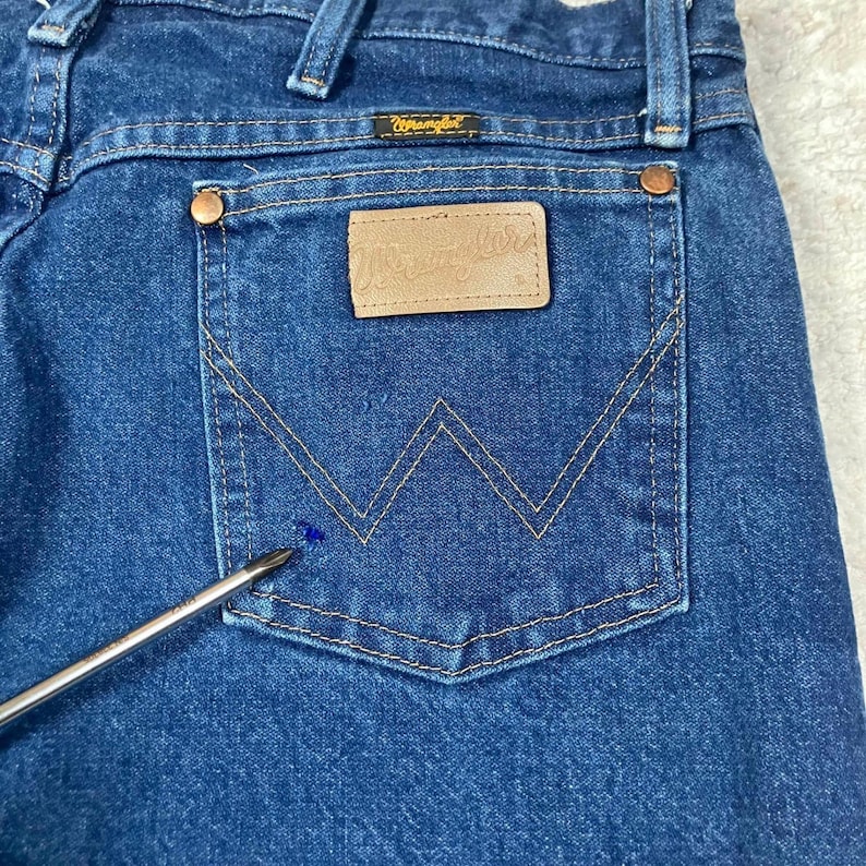 Vintage Wrangler Jeans Mens Fits 33x34 Straight Leg Dark Wash Classic Cowboy image 4