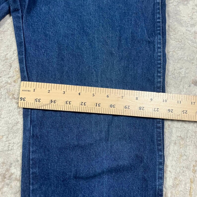 Vintage Wrangler Jeans Mens Fits 33x34 Straight Leg Dark Wash Classic Cowboy image 9