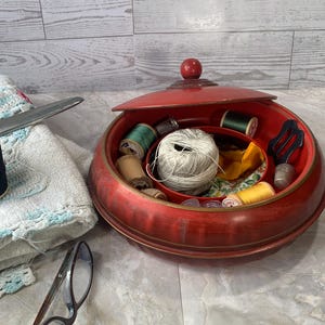 Vintage 1950's 3pc Antiqued Red/Orange Enamelware Metal Sewing Kit with interior tray and Knobbed Lid, made in USA by Excel Mfg Corp.