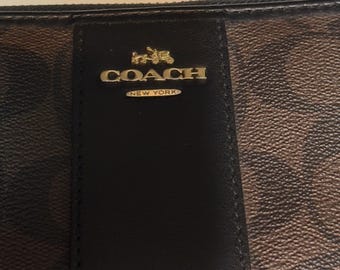 Vintage Coach Signature Canvas Zip Wallet Brown/Black - Excellent Condition)