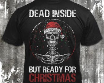 心は死んでいるけどクリスマスの準備はできている - ダメージ加工のスケルトンサンタ帽Tシャツ：面白いブラックユーモアのホリデーギフト