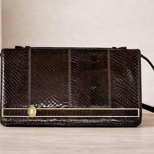 Bolsa vintage em couro de píton Pelletterie C3 Itália – Bolsa de designer italiana dos anos 70 – Clutch de píton marrom – Bolsa rara de colecionador