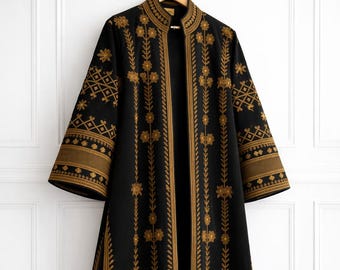 Chaqueta Suzani de terciopelo negro con bordado dorado para mujer, abrigo étnico estilo Suzani, prenda exterior con estilo bohemio | Regalo perfecto para ella.