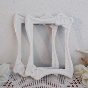 Marco de fotos blanco estilo shabby chic con doble corazón, 5 x 7, decoración de fotos, estilo playa, casa de campo, casa de campo, decoración del hogar, recepción de boda, regalo de recuerdo