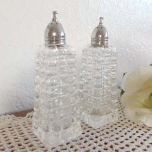Vintage Clear Glass and Silver Metal Salt & Pepper Shaker Set Midcentury Hollywood Regency Retro Shabby Chic Cottage Kitchen Table Dining