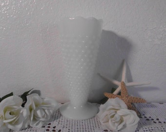 Large White Milk Glass Vintage Wedding Flower Vase Centerpiece Reception Decoration Cottage French Country Romantic Home Decor Gift For Her