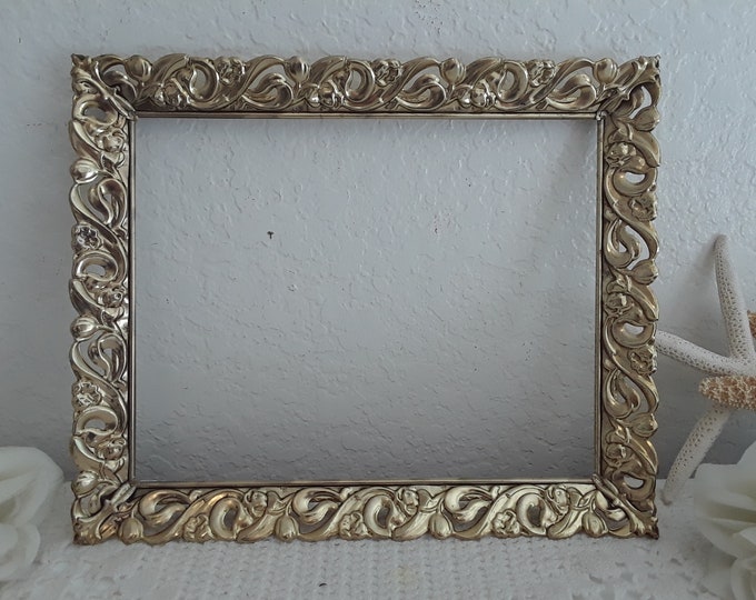 Vintage Ornate 8 X 10 Gold Metal Picture Frame French Paris Hollywood ...