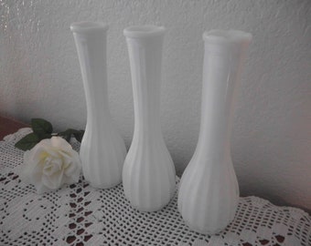 Vintage White Milk Glass Vases Wedding Instant Collection Set of Three Cottage Home Decor Rustic Country Farmhouse Centerpiece Decoration