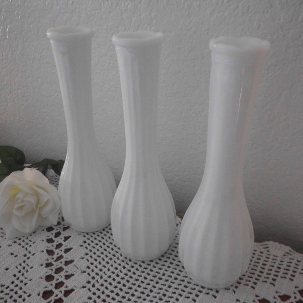 Vintage White Milk Glass Vases Wedding Instant Collection Set of Three Cottage Home Decor Rustic Country Farmhouse Centerpiece Decoration