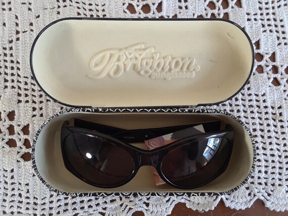 Vintage Brighton Sunglasses with Black & White Ca… - image 10