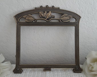 Ornate Vintage Gold Metal Picture Frame 3.5 x 5 Photo Decoration Mid Century Hollywood Regency Paris French Country Home Decor Wedding Gift