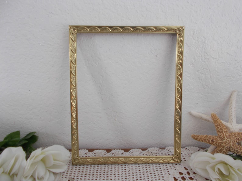 Vintage Gold Picture Frame 5 X 7 Photo Decoration Mid Century Etsy