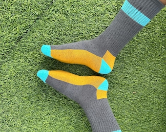 Unisex Wool Crew Socks – Odor Resistant, Hiking, camping, moisture-wicking, breathable
