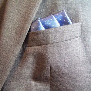 Quadrati tascabili in seta, Quadrato tascabile in seta, Accessorio tradizionale per feste di nozze, Seta cucita a mano, Sciarpa tascabile, Abbigliamento formale uomo