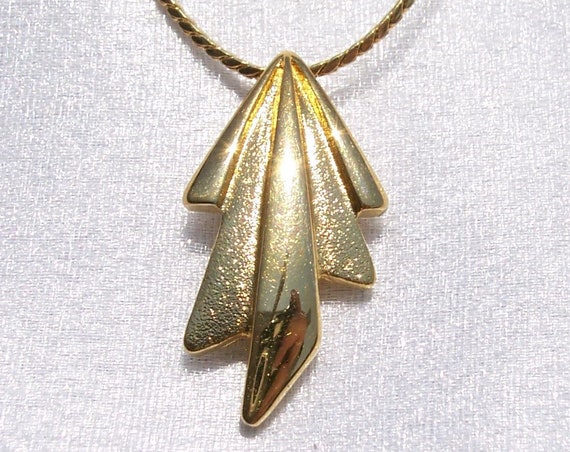 Monet, Designer Necklace, Chain, Hallmarked, Textured, Smooth, Unique, High Fashion, High End, Vintage Jewelry, Lobster Clasp, Gold Tone