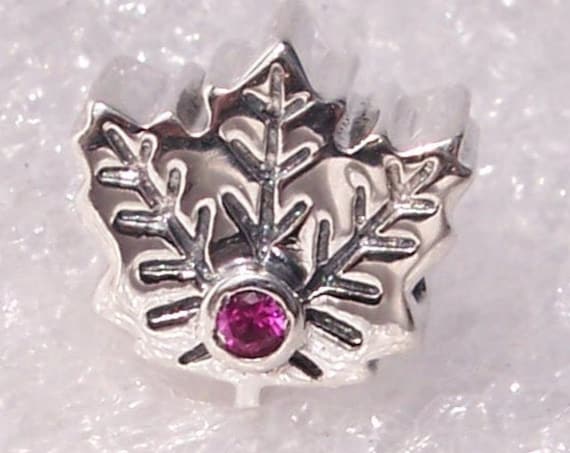 Maple Leaf, Canada, Pandora, Bracelet Charm, Synthetic Ruby, Silver, 18TH Century, National Symbol, Saint Lawrence, Village, Heritage,Travel